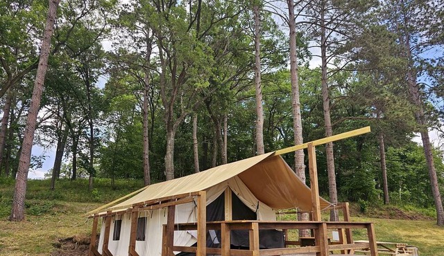 Incredible Tented Cabin Ideal for Glamping with Fireplace and Barbecue in Saint Croix Falls, Wisconsin