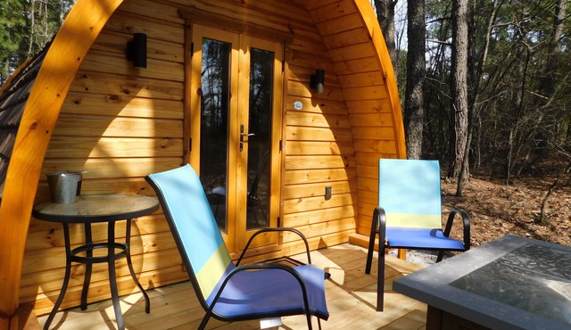 Iris Hill Glamping -"Ted" pod - 5th night FREE