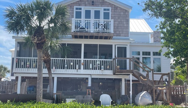 Island Living; Pool, Hot Tub, Dock, Near Beach, Outdoor Entertaining Area, 4BR