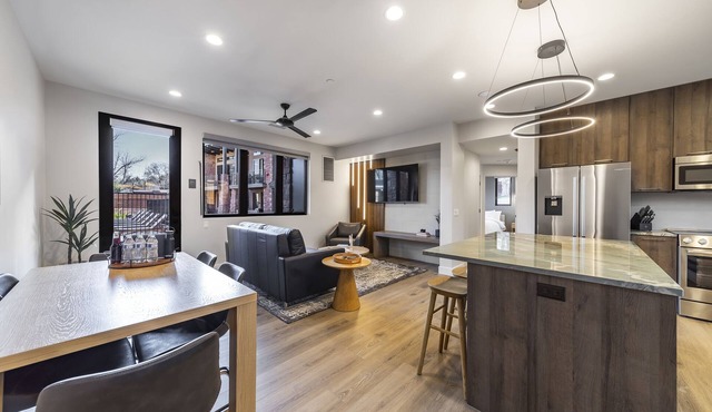 LaFave-Luxury Villa at Zion: Cathedral Mountain