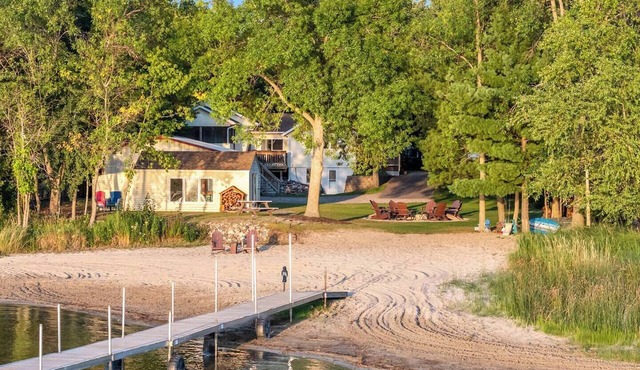 Lakefront Hot Tub Retreat w/Mega Arcade