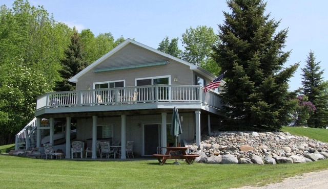'Lakeside GetAway' @ Sugar Springs (Gladwin)
