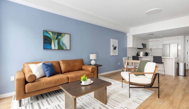 Landing | Modern 1BD, Rooftop Lounge, Pool