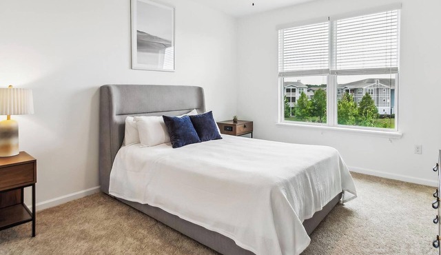Landing | Stunning 1BD, Clubhouse, Gym