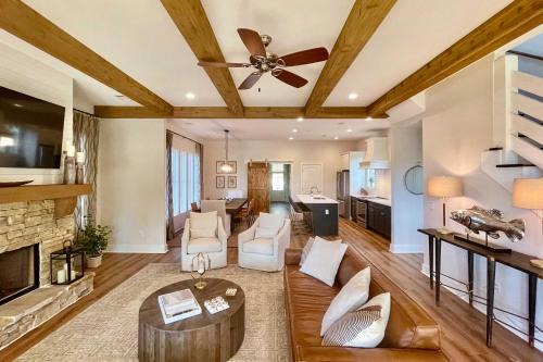 Luxe Lakefront Getaway w/Porch + Water View!