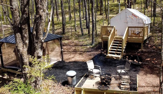 Luxurious Safari Tent in Cooperstown, NY - Perfect Glamping Spot for a Romantic Getaway