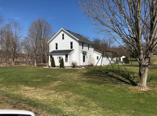 Meadow View Stay at Chautauqua Lake 1.5 Acres