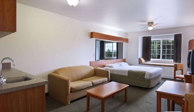 Microtel Inn & Suites by Wyndham Eagle River/Anchorage Area in Eagle River