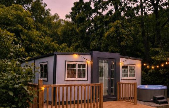 Modern Container Home Private Hot Tub & Fire Pit Near Pipestem State Park