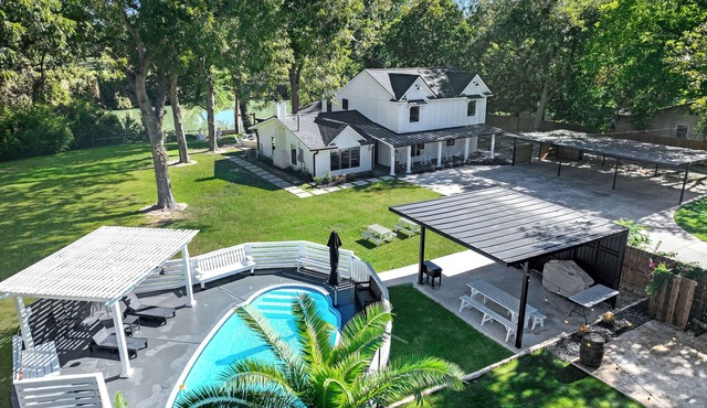Modern Farmhouse on the Guadalupe River in Seguin, TX!