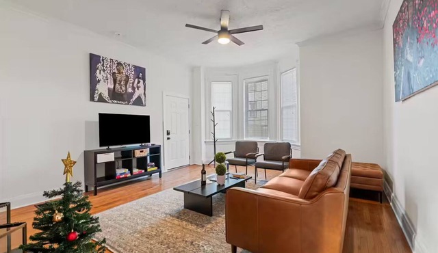 Modern Pet-Friendly 2BR - Yard, Deck & Parking