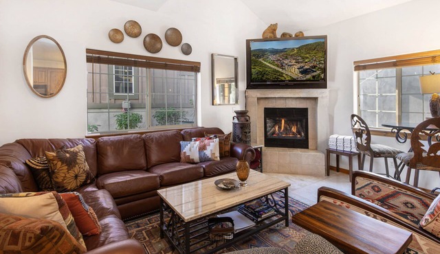 Moose Mgmt at Bear Hollow 5430: Wifi, BBQ, 5min to Ski Resorts, Free Bus