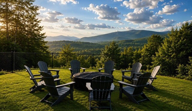 Mountain View Modern Chalet w/Fire Pit & AC