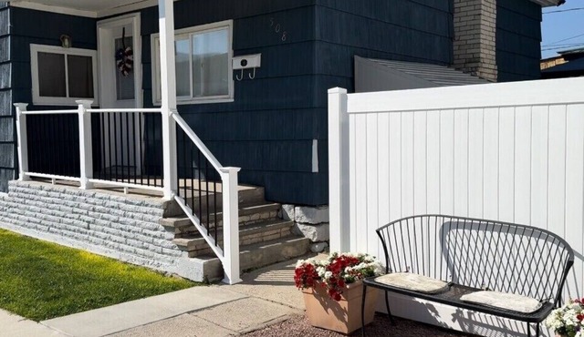 nCharming 1-Bedroom Cottage in Anaconda -Your Peaceful Retreat Awaits!