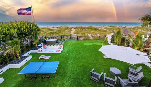 Oceanfront 6BDRM 4.5BA w/Movie Rm, Game Rm, Hot Tub, Fire Pit, Summer Kitchen