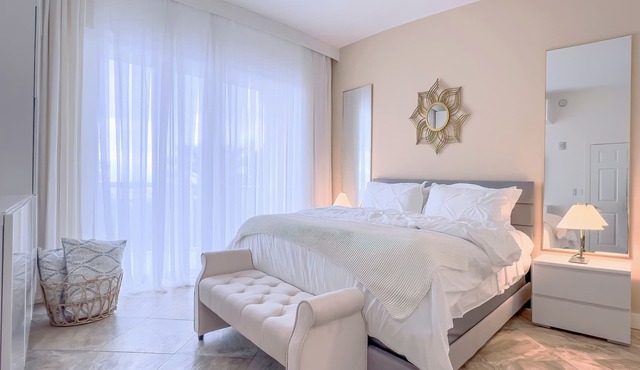 Paradise DeLux 2bd Penthouse