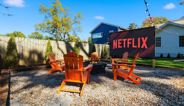 Peach State Escape – Luxe Stay with Outdoor Movies, Game Room Near Downtown