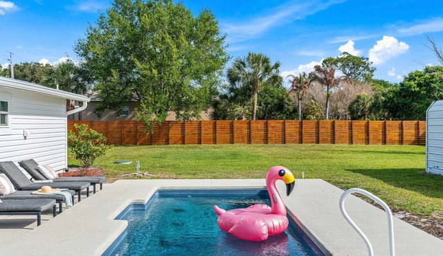 Perfect Group Getaway W/Heated Pool & Outdoor Patio! 🌅