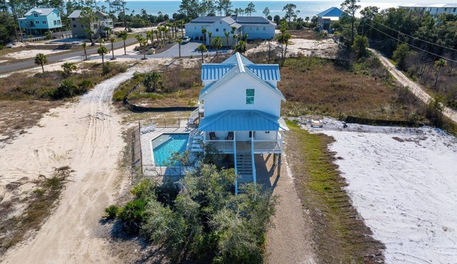 ☀️ Pet Friendly - Private Pool - Screened Deck - Indian Shores Cottage ☀️