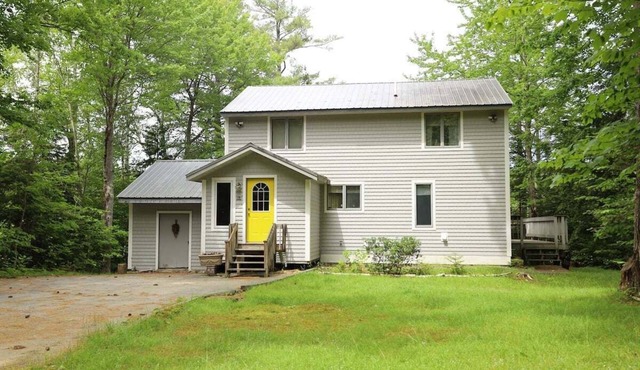 Pet Friendly Private Waterfront home, Estates
