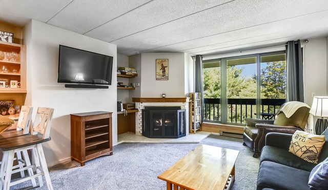 Pinnacle E23 Condo | Pool, Hot Tub | Golf Nearby