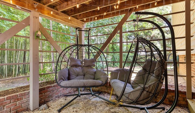 Pool Access | Fire Pit | 2 King Beds in Wake Forest