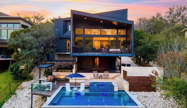 Pool + Hot Tub + Fire Pit + Ping Pong | Austin Hill Country | Barton