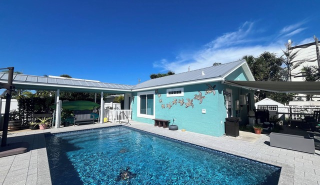 Private Beach Cottage/Pool