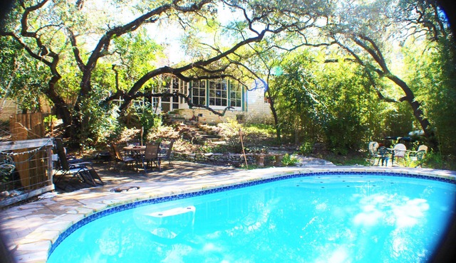 Rare Secluded 1940s Estate-Cool Blue Pool-Central location, by downtown, ACL, UT