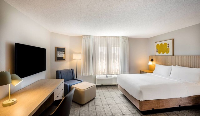 Recreate Sensational Memories! Stay Near Newport Centre! Parking Available!