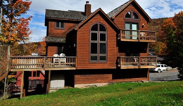 Right beside Salamander Ski Trail! Excellent Hike/Bike Bookings Available!