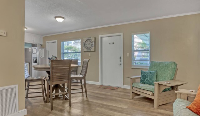 RIGHT ON THE BEACH! Rockets and Cruise Ships! Kid and pet friendly, 2Br.
