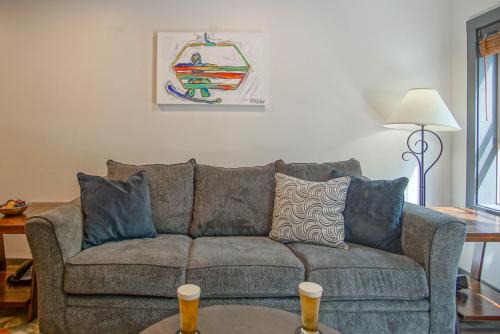 Rimfire 259 : Walking distance to village,slopes, 1 Br Sleeps 4