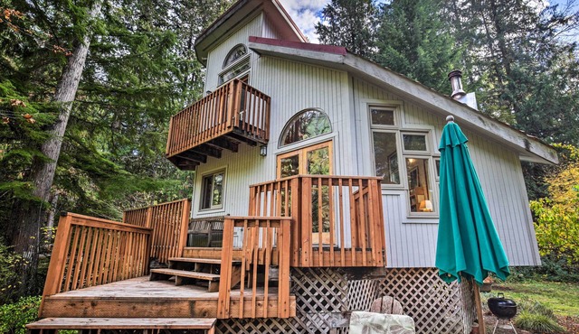 River Views, Private Hot Springs Tub, Forest, Deck