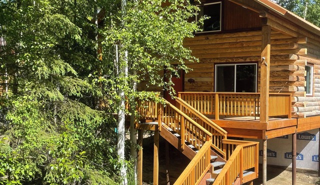 Riverfront, Authentic, Luxury Log Cabin-Bison in Wasilla