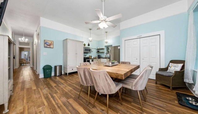 RoosterHouse Countryside Pecan Farm 6ac SanMarcos in Maxwell