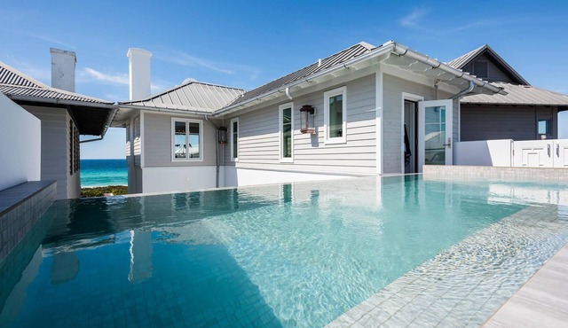 Rosemary Beach Rooftop Heated Pool w/Carriage House