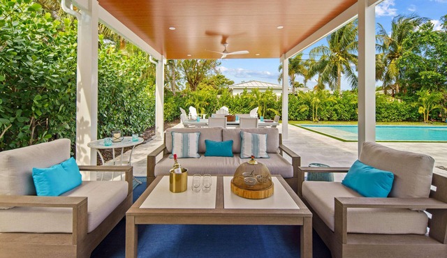 Rove Travel | Sunny Vista | Heated Pool & Firepit