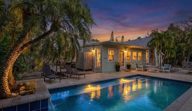 Rustic Coastal Escape| Pool | Fire Pit