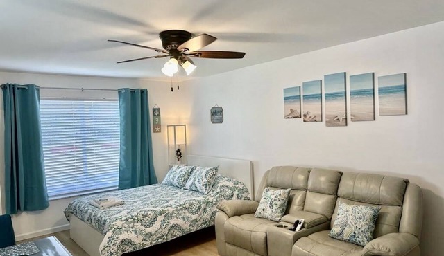 Seashell 8- Luxury Studio close to the beach!