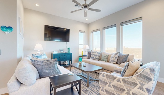 Shared Pool, Shared Hot Tub, Pet Friendly