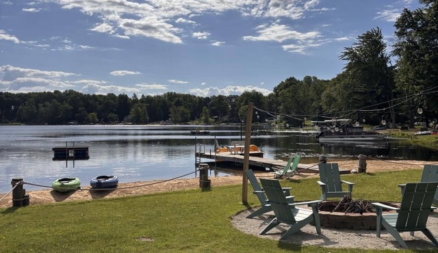 Shore Haven: Near South Haven | Private Beach, Kayaks & Summer Lake Days
