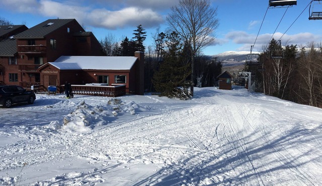 Ski In Ski Out Family Friendly Sugarloaf Condo @ Snubber Trail Mid Station on Mt