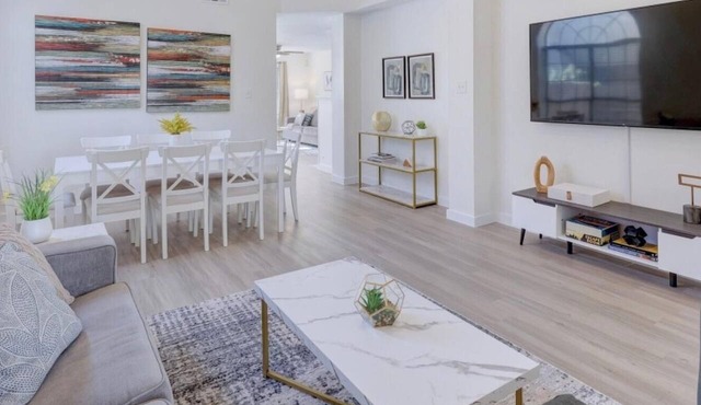 Sleeps 12 | UT Access + Austin Concert Series 5BR