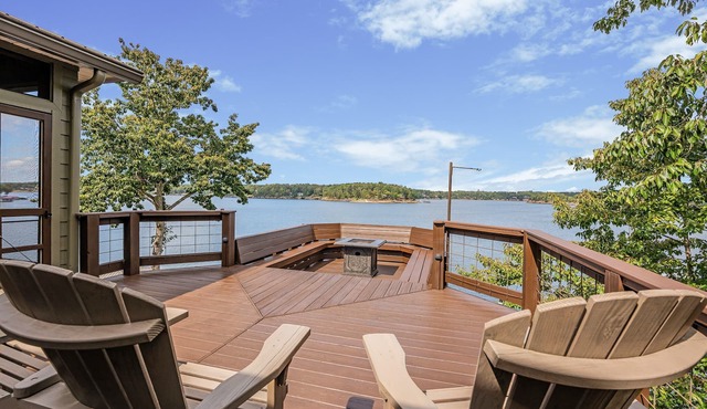 Smith Lake Waterfront | Dock + Game Room | Sleeps 11