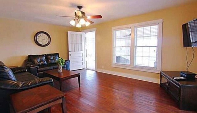 Spacious 2BR Condo Near Wilson Park & Live music