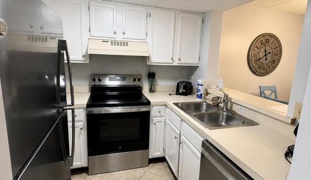 Spacious 2BR Resort Condo | Beach, Hot Tubs & Family-Friendly Fun
