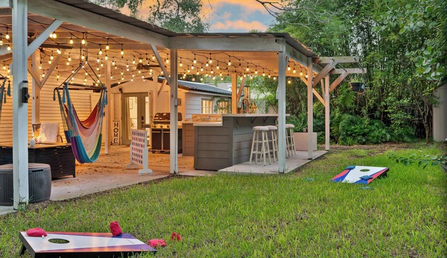 Spacious 3BR w/MIL suite & backyard