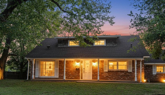 Spacious 4BR Ft Worth Home | Sleeps 12 | ~30 Min to AT&T Stadium World Cup