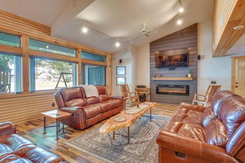 Spacious Old Forge Condo w/Patio & Fire Pit! in Old Forge